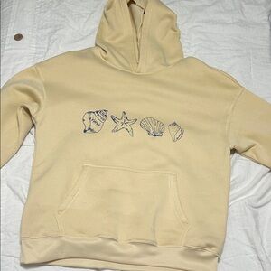Beige/Yellow Seashell Graphic Hoodie